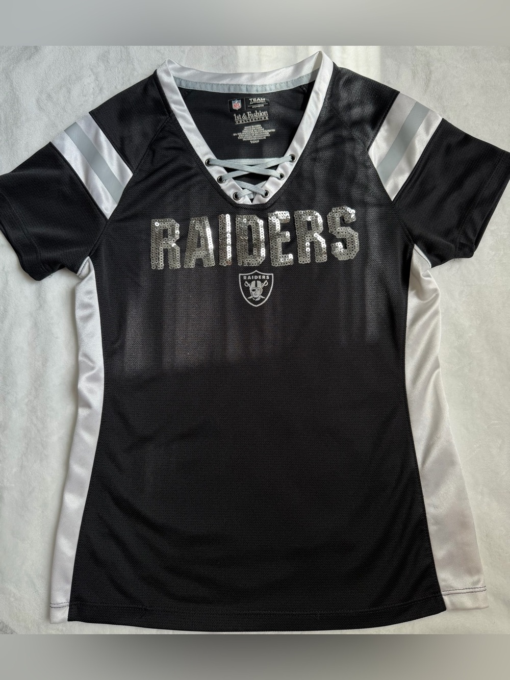 NFL Raiders Women's Lace-Up V-Neck Jersey - Black & Silver